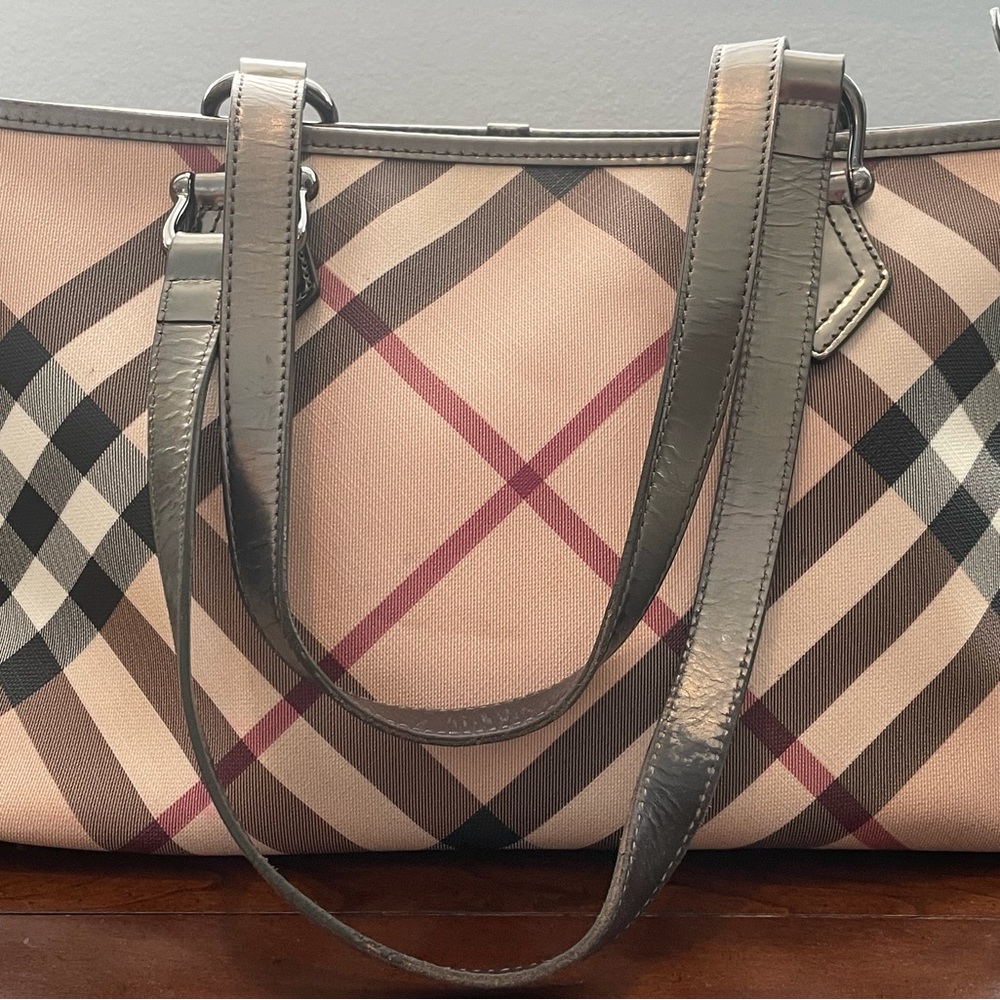 Burberry Nova Check medium shoulder bag